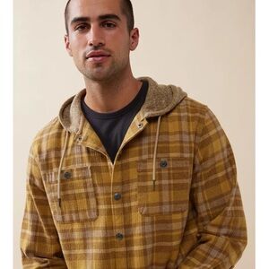 UO Katin Harold Hooded Flannel Shirt Men medium yellow brown button down